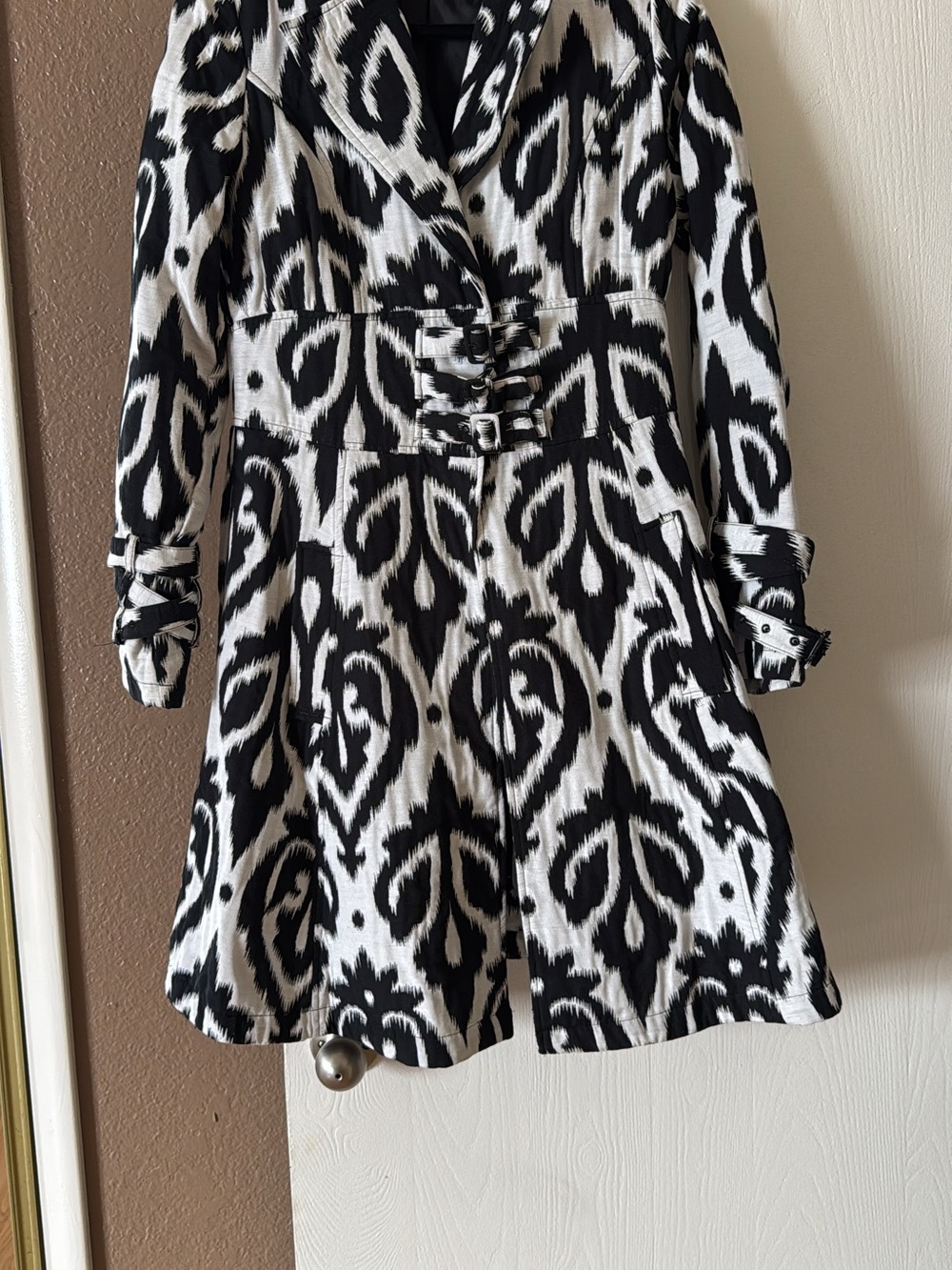 XOXO Black and White Patterned Women's Blazer Coat